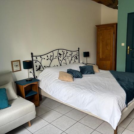 Bed and Breakfast Le Goluret à Couvignon Extérieur photo