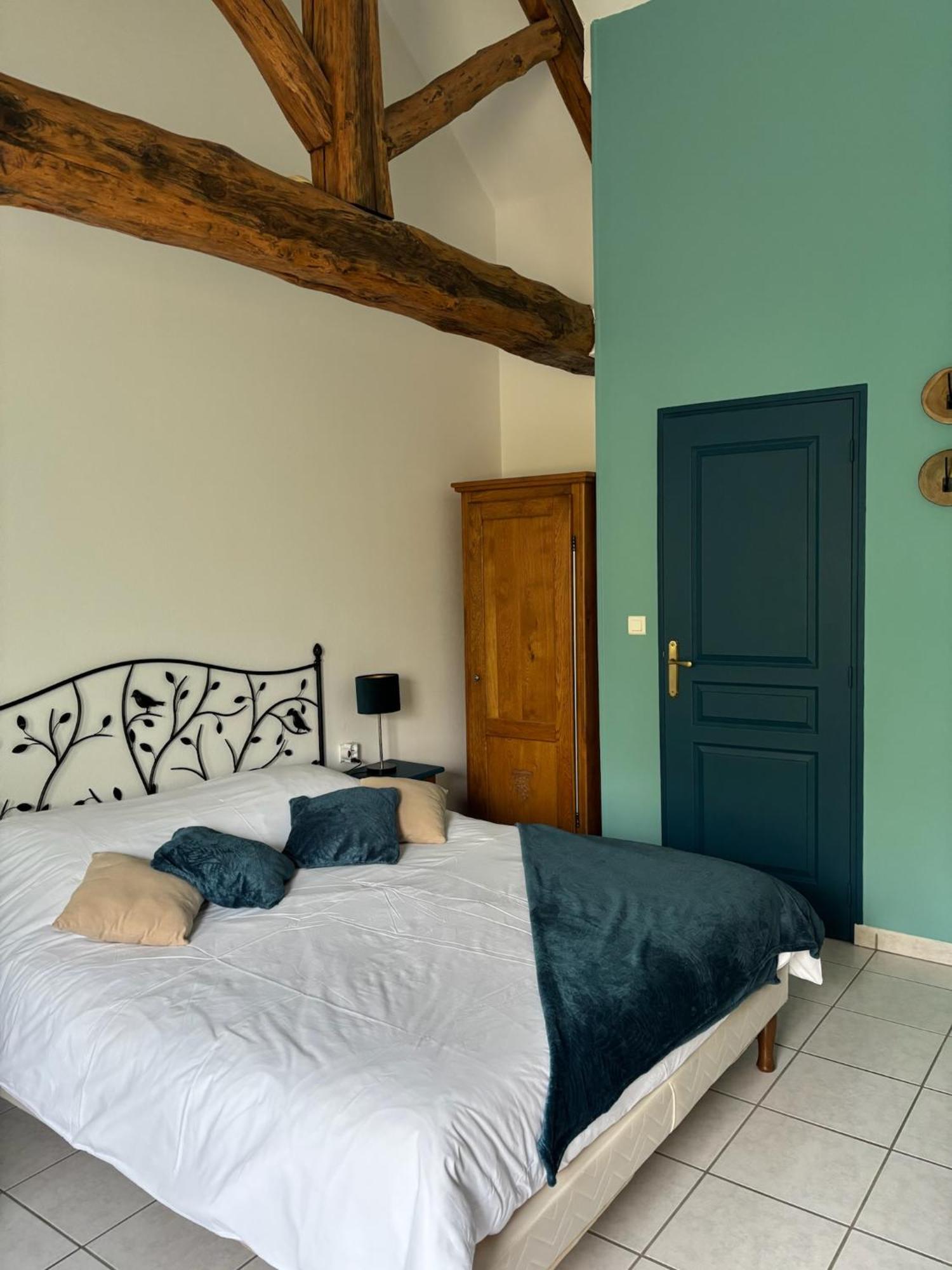 Bed and Breakfast Le Goluret à Couvignon Extérieur photo